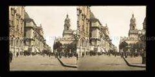 Passanten auf dem Piazza Duomo, Catania