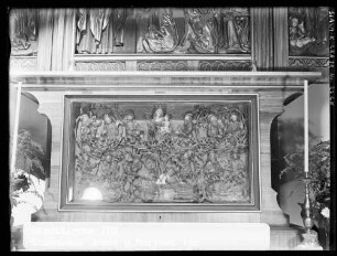 Stadtkirche St. Martin Tauberbischofsheim - Predella des Marienaltars mit Wurzel Jesse