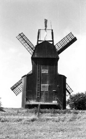 Elbe-Parey-Parey. Ogen Mühle, Paltrockmühle (ursprünglich Bockmühle, 1951 Umbau, 1983 durch Brand zerstört)