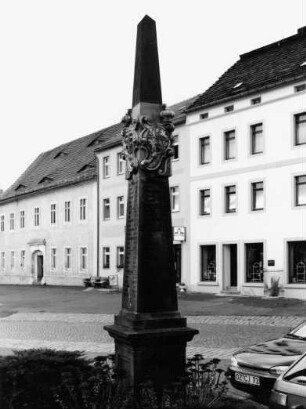 Distanzsäule