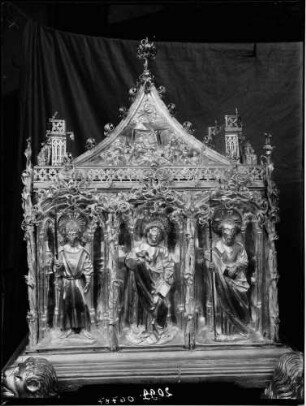 Breisach Sankt Stephansmünster Kirchenschatz Detailansicht Schmalseite des Reliquienschrein des heiligen Gervasius und Protasius vom Meister Peter Berlin aus Wimpfen (um 1496)