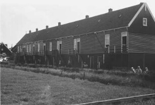 Holzhäuser auf Marken : Reihenholzhäuser