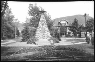 Bad Lauterberg. Kriegerdenkmal im Kurgarten