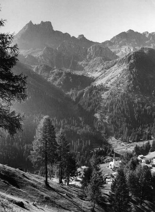 Gebirgszug, wohl im Gadertal