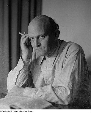 Porträt Günter Hausswald, Dramaturg an der Staatsoper Dresden