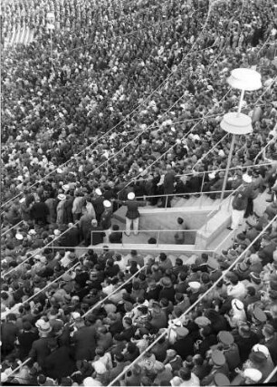 Berlin: Reichssportfeld; Publikum von oben