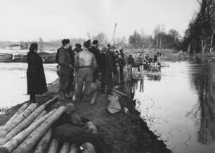Durchbruch wegen Hochwasser am Rhein 1955
