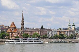 Budapest - Donauufer : Das Donauufer der Budaer Seite. Aufgenommen in der City von Budapest am 13. Juni 2011