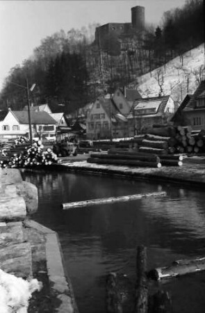 Hausach: Floßgraben einer Sägerei mit Burgruine