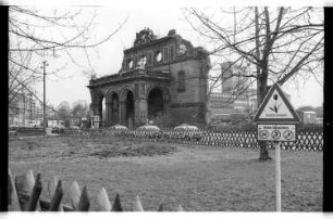 Kleinbildnegativ: Ruine des Anhalter Bahnhofes, 1982