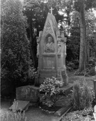 Ernst Zimmermann; Darmstadt, Alter Darmstädter Friedhof I E 121