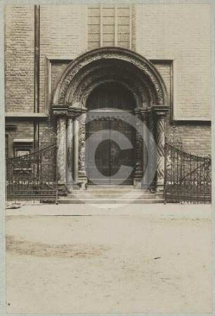 Romanisches Südportal der Magdalenenkirche Breslau