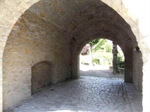 Stadtbefestigung - Stadttor (Brücker Tor)-Durchfahrt von Stadtseite im Detail