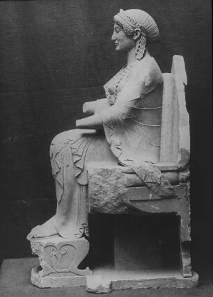 Berlin, Thronende PersephoneMarmor; Staatliche Museen zu Berlin - Preußischer Kulturbesitz, Antikensammlunggriechisch