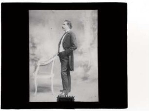 [Fotografia de retrato de uma pessoa não identificada]