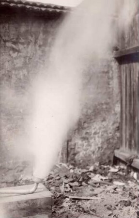 Foto Endstück einer Spritze in Betrieb