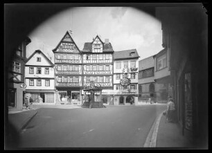 Engelsbrunnen, Haus Druckerei Schelhaas, Geschäft Andreas Klüpfel, Kaufhaus Witt mit Jubiläum 225 Jahre Witt