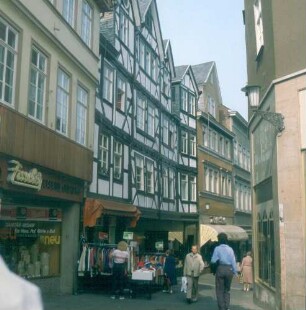 Wetzlar. Fußgängerzone den Domberg hinauf in der Altstadt