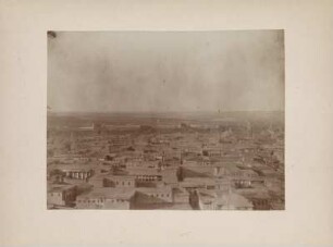 Blick über Diyarbakir : Blick auf die Stadtmauer von Diyarbakir. Rechts das Minarett der Nebi Moschee.