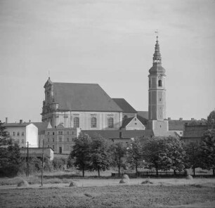 Katholische Kirche Mariä Himmelfahrt und Sankt Maternus, Liebenthal, Polen