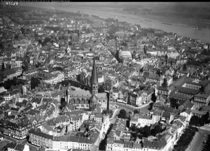 Bonn, Innenstadt, Rathaus, Schloß, Münsterkirche, Rhein