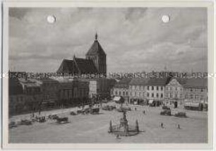Köslin, Markt mit Rathaus und Kirche St. Marien