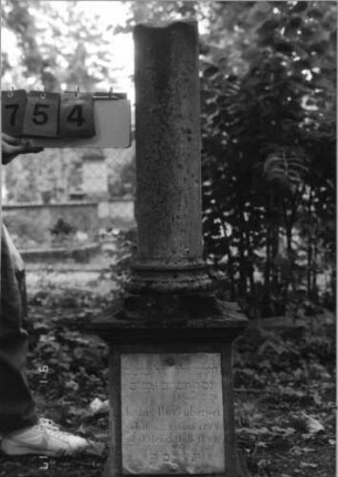 Grabstein 754 [Hahn S. 245 Grab-Nr. 642]