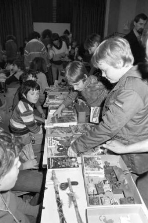 Flohmarkt für Kinder im Jugendheim Durlach im Weiherhof