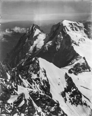 Berner Alpen : Die Berner Alpen mit dem Eiger und dem Mönch