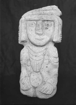 Steinfigur eines Knienden
