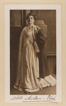 "Frau Adéle Doré, Heroine und Mitglied des Deutschen Schauspielhauses" aus der Mappe "Hamburgische Männer und Frauen am Anfang des XX. Jahrhunderts"