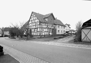 Einhaus; Schauenburg, Zierenberger Straße 1