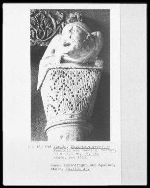 Zwei figurierte Bogenträger — Konsolfigur