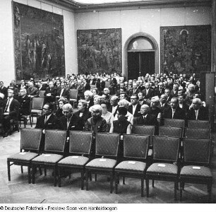 Medizinische Akademie, Carus-Ehrung