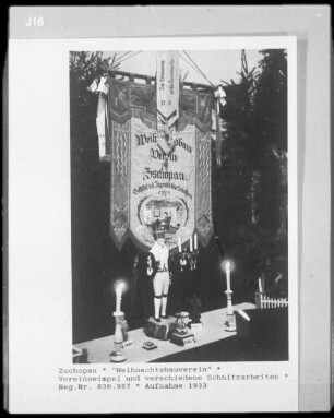 Zschopau, Weihnachtsbauverein, Vereinswimpel und verschiedene Schnitzarbeiten
