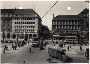 Berlin, Unter den Linden, Ecke Friedrichstraße