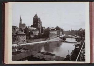 Fotoalbum aus dem Nachlass von Will Heraucourt : Albumseite 24 mit einer Fotografie (Stadtansicht)