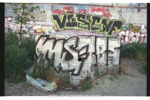 CMS" 585