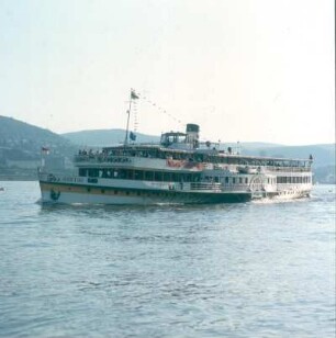 Einer der letzten Schaufelraddampfer auf dem Rhein