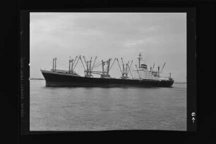 Bavaria (1965), Frachtschiff (reefer), HAPAG, Hamburg, Bau-Nr. 846