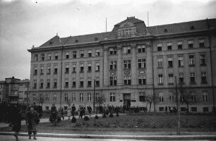 Temeschburg: Deutsche Schule, Lenau-Schule, Außenansicht, etwas seitlich