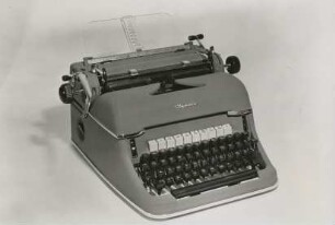 Schreibmaschine "Olympia SG 1" von Hans Krebs