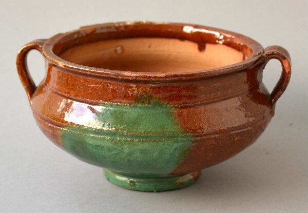 Clay pot