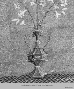 Dekoration der Altarnische