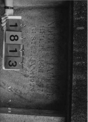 Grabstein 1813 [Hahn S. 147 Grab-Nr. 2597]: Grabstein 1813 (Detailaufnahme) [Hahn S. 147 Grab-Nr. 2597]
