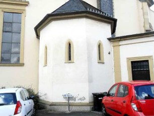 Ritterkapelle (13 Jhd) im Südosten am neuen Langhaus - beim Neubau 1693 übernommener Chor der Spätromanisch-Frühgotischen Vorgängerkirche