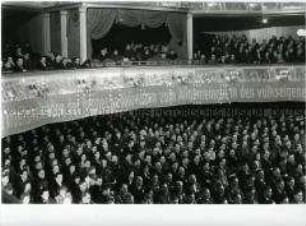 Aktivisten-Konferenz im Berliner Admiralspalast
