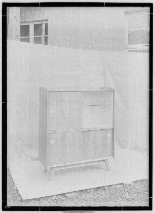 Cunnersdorf. Tischlerei Kopprasch. Schrank
