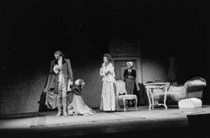 Szenenbilder aus dem Trauerspiel "Miss Sara Sampson" von Gotthold Ephraim Lessing im Theater am Schiffbauerdamm Berlin : Szene mit Max Eckard als Mellefont