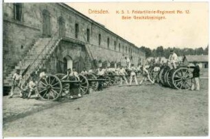 Dresden. Kaserne des Feldartillerie-Regiments